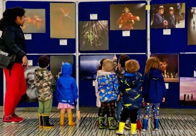 《锦瑟无边，光影礼赞》摄影展在多伦多市政厅隆重启幕