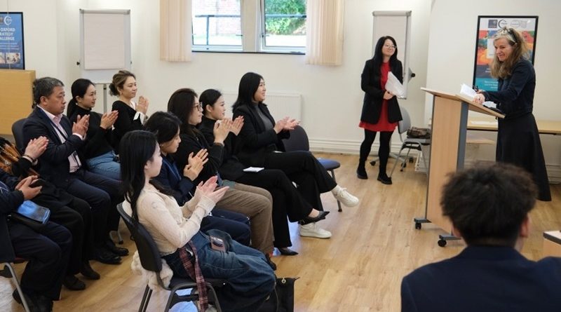 Jewelry Artist Lu Ying Speaks at Oxford Contemporary Practice Forum